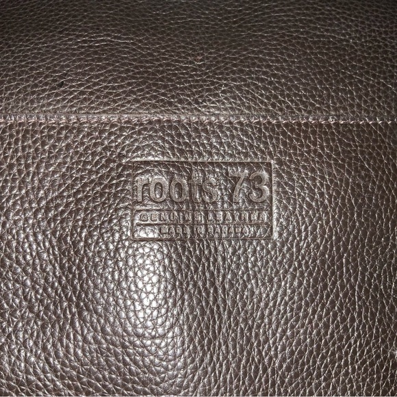 Roots Brown Messenger Bag with Multiple Compartments - Picture 4 of 4